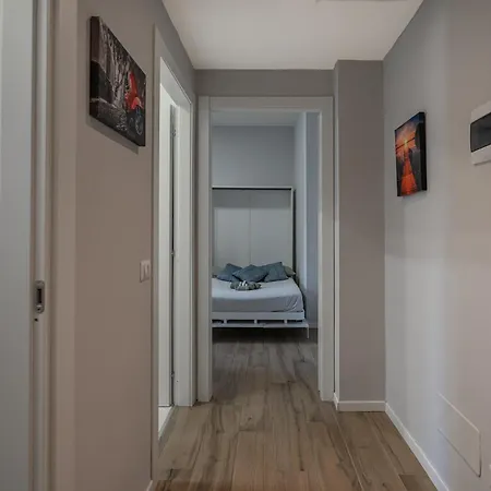 Ray 5 San Siro Apartment